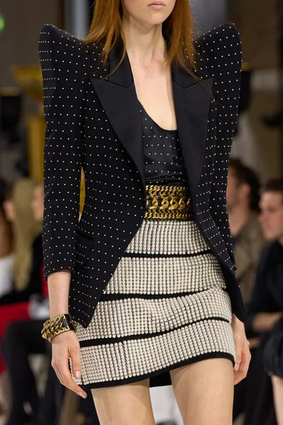 Look 97